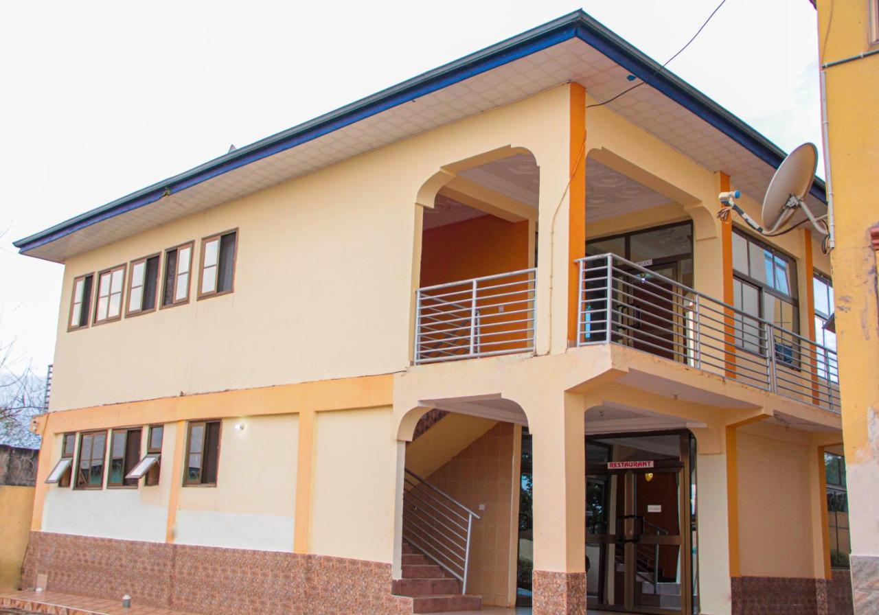 Nbangba Hotel Techiman Exteriér fotografie